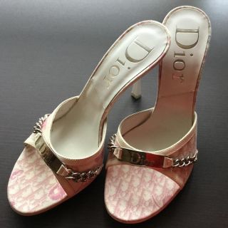 Christian Dior(サンダル ・ ピンク/桃色系)のフリマアイテム一覧 Christian Dior(サンダル ・ ピンク/桃色系)のフリマアイテム一覧
