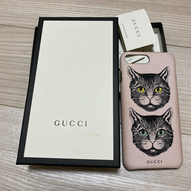 Gucci(グッチ)のGUCCI iPhone8+ケース スマホ/家電/カメラのスマホアクセサリー(iPhoneケース)の商品写真