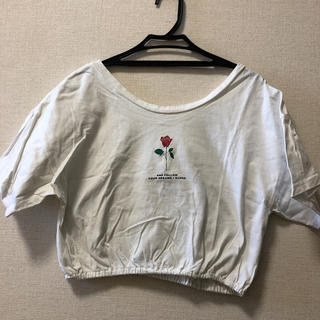 ウィゴー(WEGO)のバラ ショート丈Tシャツ(Tシャツ(半袖/袖なし))