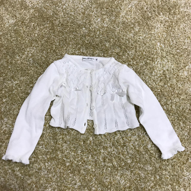 BeBe(ベベ)のBeBeのカーディガン　90 キッズ/ベビー/マタニティのキッズ服女の子用(90cm~)(カーディガン)の商品写真