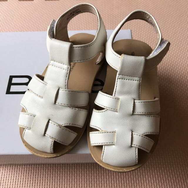 BeBe(ベベ)のBeBe サンダル 16cm キッズ/ベビー/マタニティのキッズ靴/シューズ(15cm~)(サンダル)の商品写真