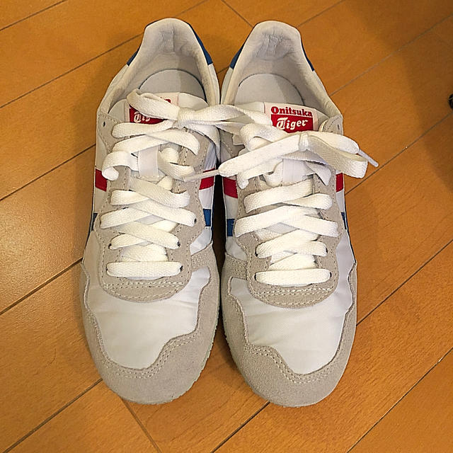 Onitsuka Tiger(オニツカタイガー)のかんな　様　　　オニツカタイガー　23.5 レディースの靴/シューズ(スニーカー)の商品写真