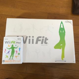 ニンテンドウ(任天堂)のStayHome応援セール　Wii Fitとソフトウェアセット(家庭用ゲームソフト)