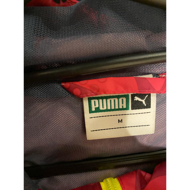 PUMA(プーマ)の値下げ！プーマ　ナイロンパーカー　Ｍサイズ レディースのトップス(パーカー)の商品写真