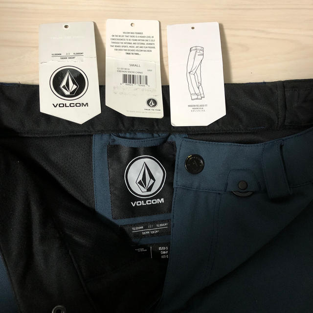 volcom(ボルコム)のVOLCOM  FREAKIN SNOW CHINO スポーツ/アウトドアのスノーボード(ウエア/装備)の商品写真