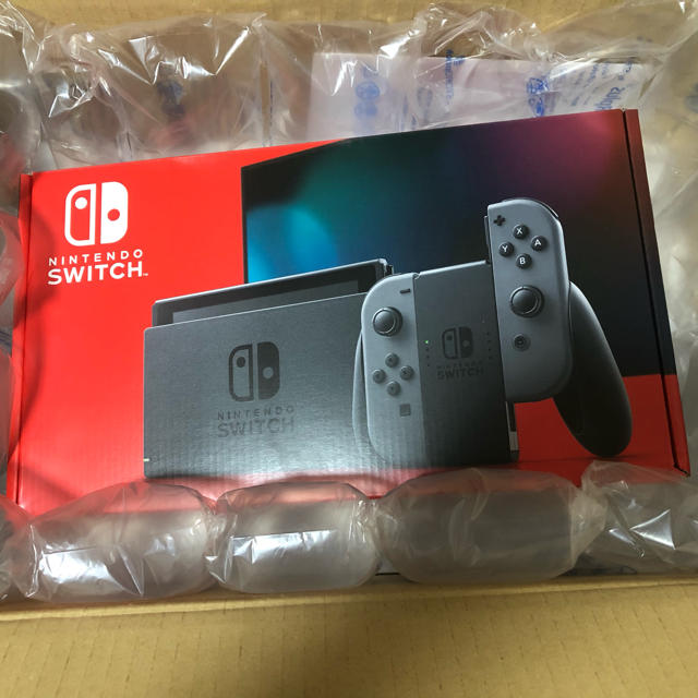 新品 新型 Nintendo Switch ニンテンドー スイッチ 本体 グレー1個Joy-Conグリップ