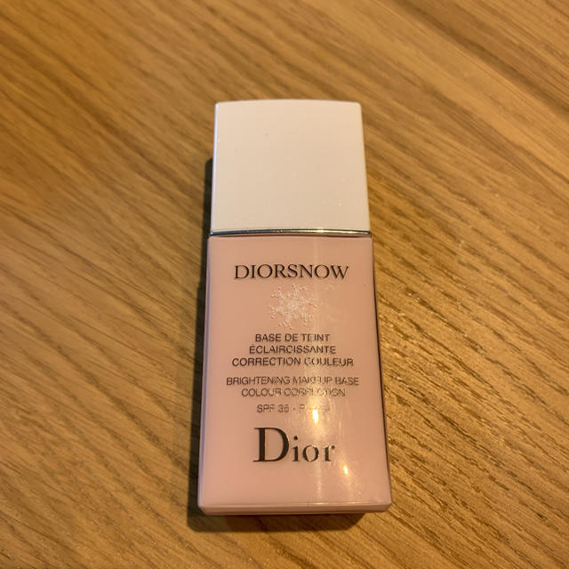 Dior スノー メイクアップベース