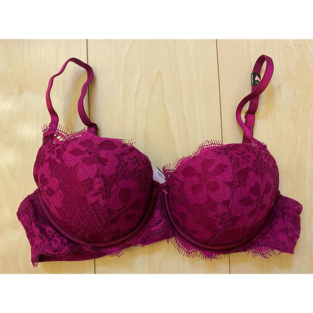 Victoria's Secret(ヴィクトリアズシークレット)の新品 未使用 美品 ♡ ヴィクトリアズシークレット ブラ 単品 下着 レディースの下着/アンダーウェア(ブラ)の商品写真