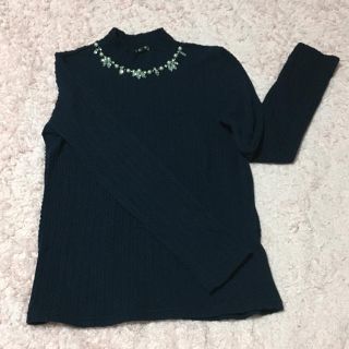 イング(INGNI)のトップス ビジュー付 美品✨(カットソー(長袖/七分))