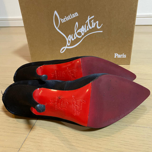 Christian Louboutin(クリスチャンルブタン)のルブタン DECOL TISSIMO 100 ブラックサテン 36 レディースの靴/シューズ(ハイヒール/パンプス)の商品写真