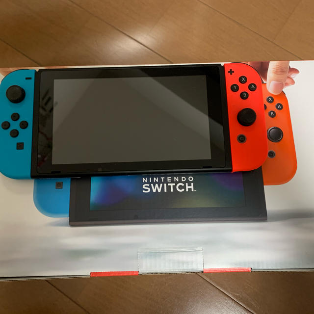 ニンテンドースイッチ本体　Nintendo Switch