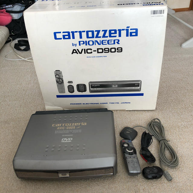 PIONEER - PIONEER carrozzeria カーナビ AVIC-D909の通販 by PIONEER - PIONEER carrozzeria カーナビ AVIC-D909の通販 by