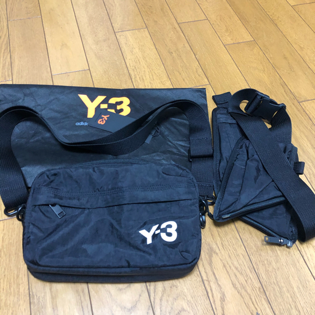 Y-3(ワイスリー)のY-3 ショルダーバック yohji Yamamoto ワイスリー メンズのバッグ(ショルダーバッグ)の商品写真