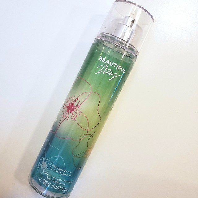 Bath & Body Works(バスアンドボディーワークス)の【日本未上陸】フレグランスミスト BEAUTIFUL DAY 236ml コスメ/美容の香水(その他)の商品写真