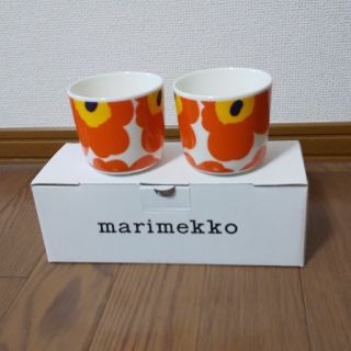 マリメッコ(marimekko)の【新品】marimekko ラテマグ ウニッコオレンジ(グラス/カップ)