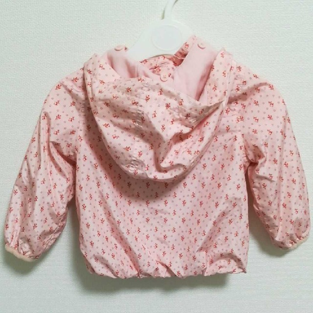 babyGAP(ベビーギャップ)のベビーギャップ ウィンドブレーカー アウター 小花柄 95 2years キッズ/ベビー/マタニティのキッズ服女の子用(90cm~)(ジャケット/上着)の商品写真