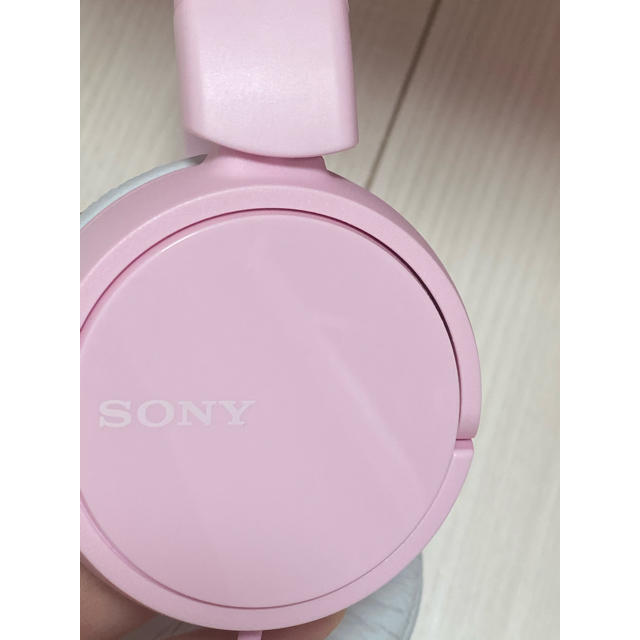 SONY(ソニー)の最終価格　 Sony(ソニー)ヘッドホン　ピンク スマホ/家電/カメラのオーディオ機器(ヘッドフォン/イヤフォン)の商品写真
