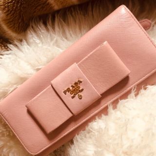 プラダ(PRADA)のプラダ　桜色　長財布❤️(財布)