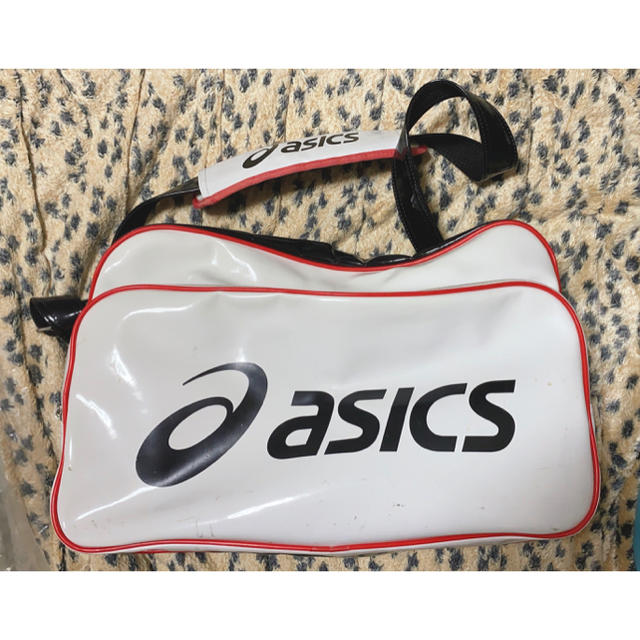 asics(アシックス)のアシックス　asics エナメルバック スポーツ/アウトドアのスポーツ/アウトドア その他(その他)の商品写真