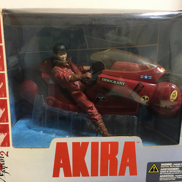 マクファーレントイズ　AKIRA アキラ　金田　バイク