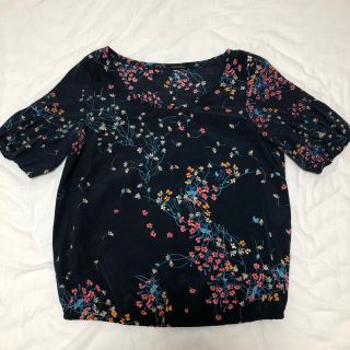 ザラ(ZARA)のZARA BASIC  フラワー柄　エスニック　ネイビーカットソー(カットソー(半袖/袖なし))