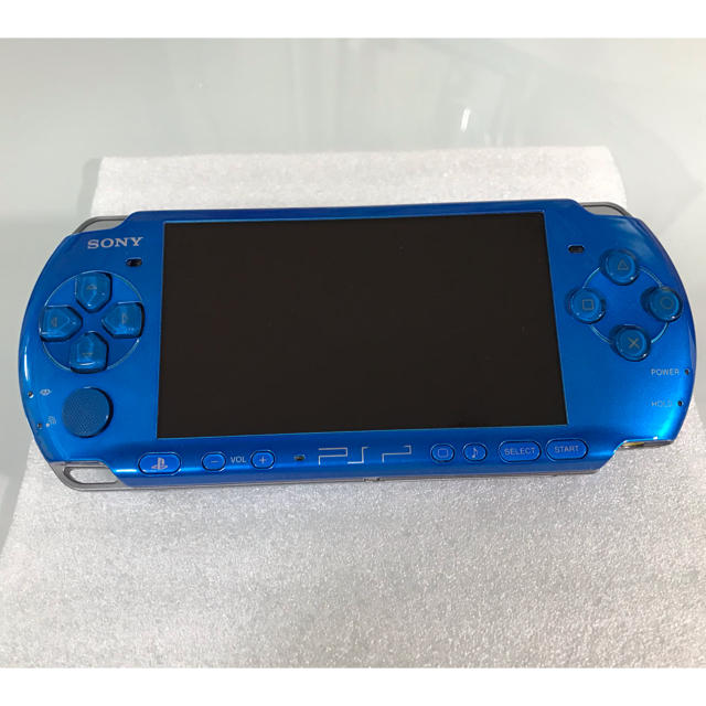 PlayStation Portable(プレイステーションポータブル)のPSP-3000  バイブラントブルー エンタメ/ホビーのゲームソフト/ゲーム機本体(携帯用ゲーム機本体)の商品写真