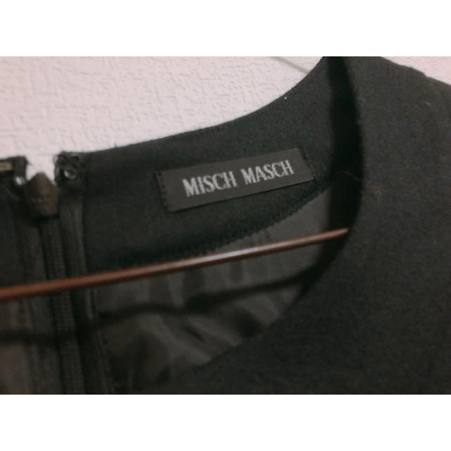 MISCH MASCH(ミッシュマッシュ)の袖ファー付きワンピース レディースのワンピース(ひざ丈ワンピース)の商品写真