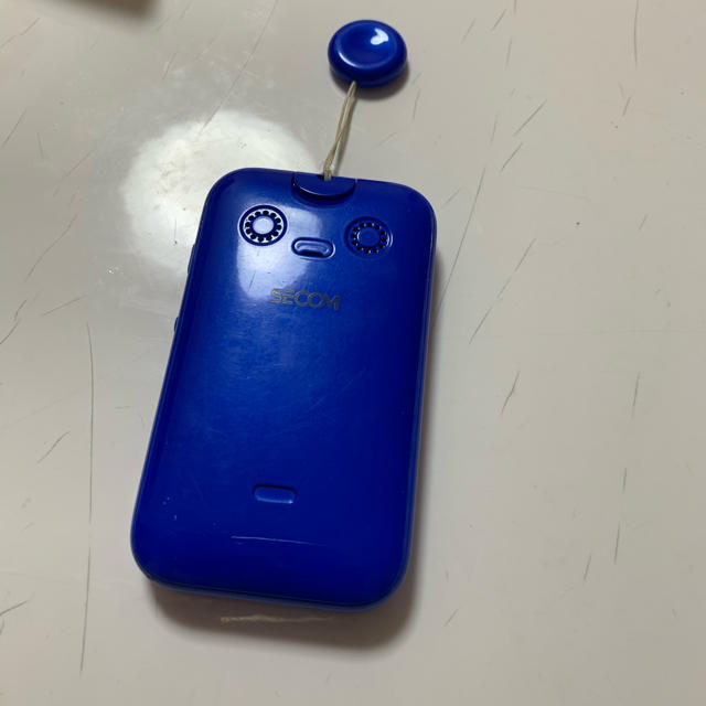 Mamorino 4 AU スマホ/家電/カメラのスマートフォン/携帯電話(携帯電話本体)の商品写真