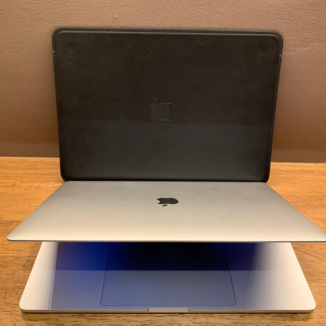 Mac (Apple) - MacBook Pro 15インチ(2017年モデル) 純正スリーブ付き