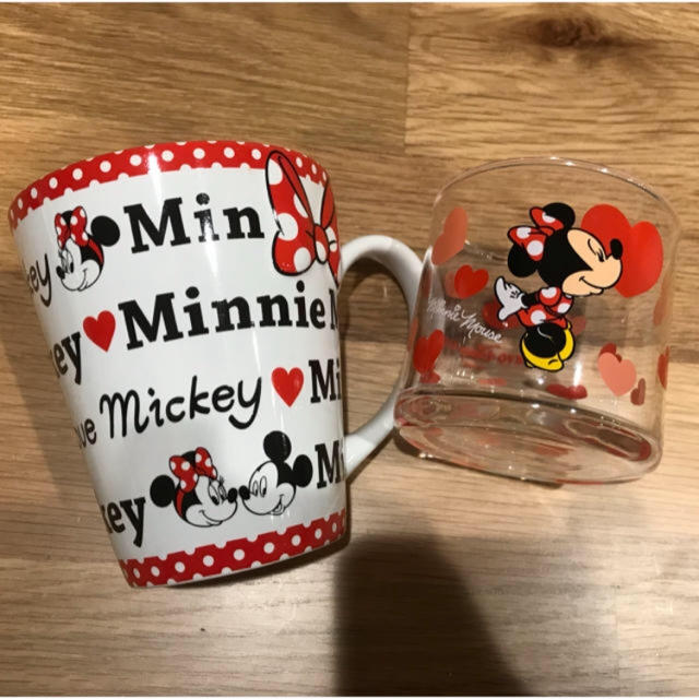 Disney(ディズニー)のディズニー　ミニーカップセット エンタメ/ホビーのおもちゃ/ぬいぐるみ(キャラクターグッズ)の商品写真