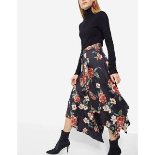 ザラ(ZARA)のstradivarius  Flower Skirt(ロングスカート)