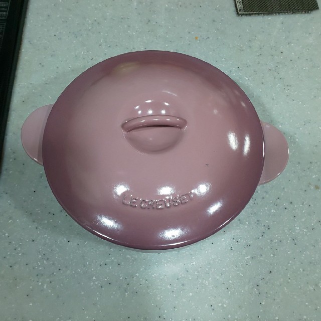 LE CREUSET(ルクルーゼ)のルクルーゼ  レギュミエ(ムーヴピンク) 18cm インテリア/住まい/日用品のキッチン/食器(鍋/フライパン)の商品写真