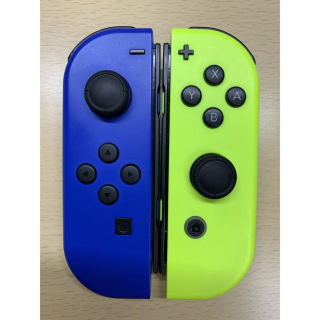 Nintendo Switch(ニンテンドースイッチ)のスイッチ ジョイコン 左右　ブルー　ネオンイエロー　ストラップ付き エンタメ/ホビーのゲームソフト/ゲーム機本体(家庭用ゲーム機本体)の商品写真