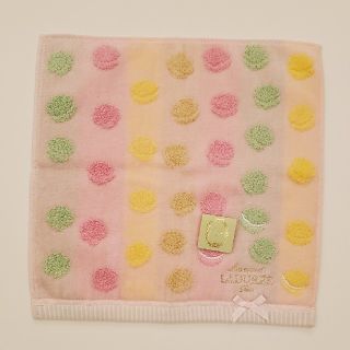 ラデュレ(LADUREE)の新品タグ付き【LADUREE】ラデュレ　タオルハンカチ マカロン　ピンク(ハンカチ)