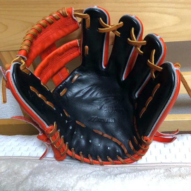 MIZUNO(ミズノ)のミズノプロ 軟式オーダーグローブ 内野手用 スポーツ/アウトドアの野球(グローブ)の商品写真