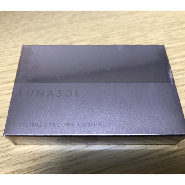 LUNASOL(ルナソル)のルナソル LUNASOL スタイリングアイゾーンコンパクト01 コスメ/美容のベースメイク/化粧品(パウダーアイブロウ)の商品写真