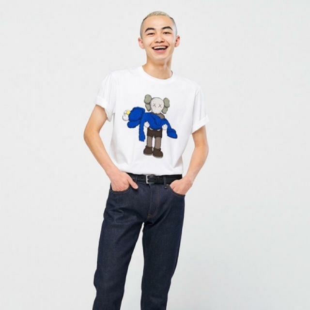 UNIQLO(ユニクロ)のkaws Tシャツ メンズのトップス(Tシャツ/カットソー(半袖/袖なし))の商品写真