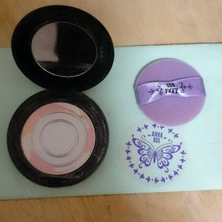 アナスイ(ANNA SUI)のアナスイのプレストパウダー(フェイスパウダー)