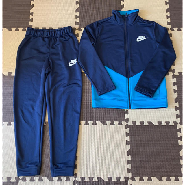 NIKE(ナイキ)のtym様専用 NIKE⭐︎ジャージ上下セット サイズ150 キッズ/ベビー/マタニティのキッズ服男の子用(90cm~)(その他)の商品写真