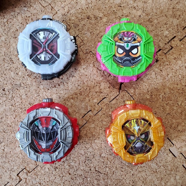 BANDAI(バンダイ)の仮面ライダー　ジオウ　ベルト本体/付属品 エンタメ/ホビーのおもちゃ/ぬいぐるみ(キャラクターグッズ)の商品写真