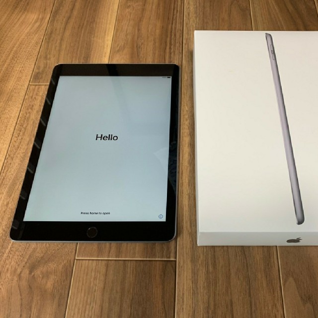 iPad 第６世代　32GB Wi-Fi Space Gray