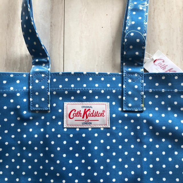 Cath Kidston(キャスキッドソン)のCath Kidston  キャスキッドソン  ビニールトートバッグ レディースのバッグ(トートバッグ)の商品写真