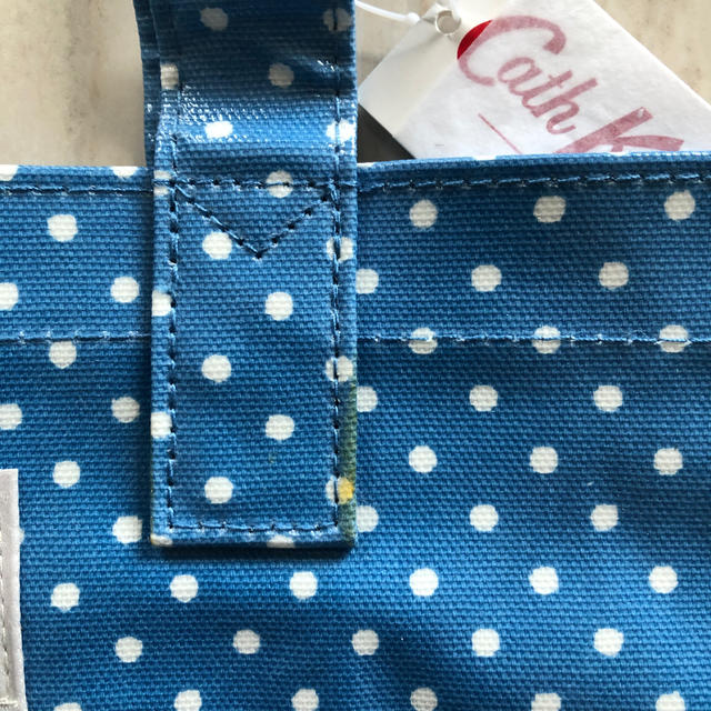 Cath Kidston(キャスキッドソン)のCath Kidston  キャスキッドソン  ビニールトートバッグ レディースのバッグ(トートバッグ)の商品写真