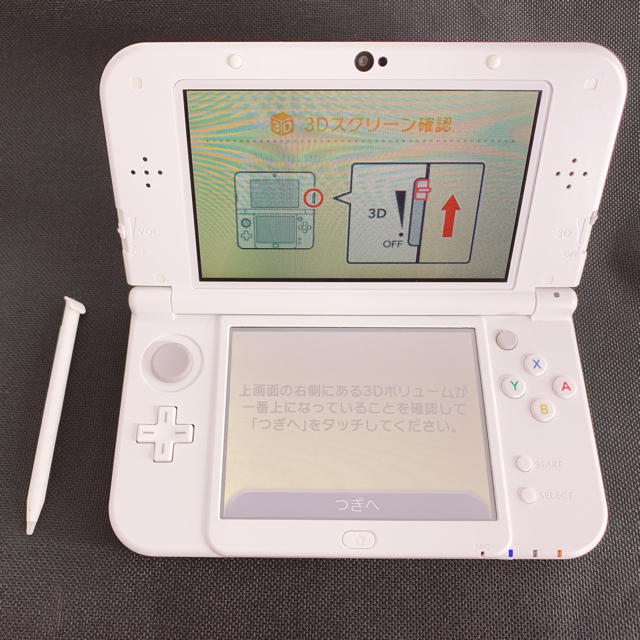 ニンテンドー3DS(ニンテンドー3DS)の任天堂　3DS LL エンタメ/ホビーのゲームソフト/ゲーム機本体(携帯用ゲーム機本体)の商品写真
