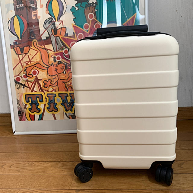 MUJI (無印良品)(ムジルシリョウヒン)の無印良品　ハードキャリー・１９Ｌ　アイボリー レディースのバッグ(スーツケース/キャリーバッグ)の商品写真