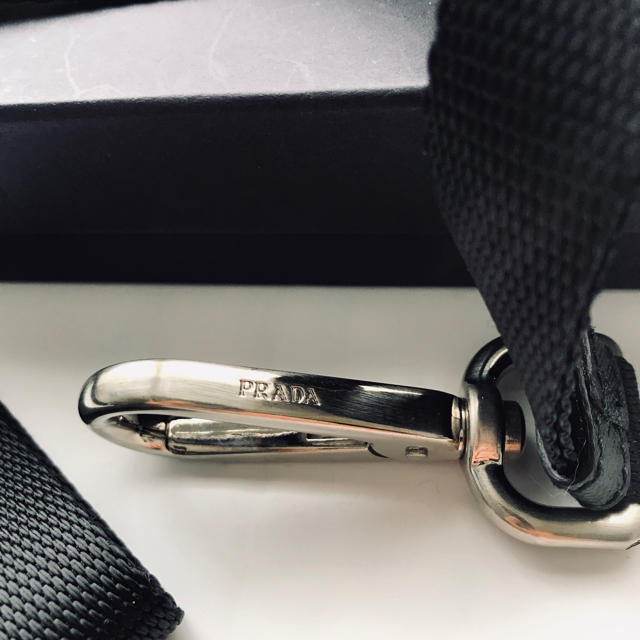 PRADA(プラダ)のPRADA ネックホルダー メンズのファッション小物(キーホルダー)の商品写真