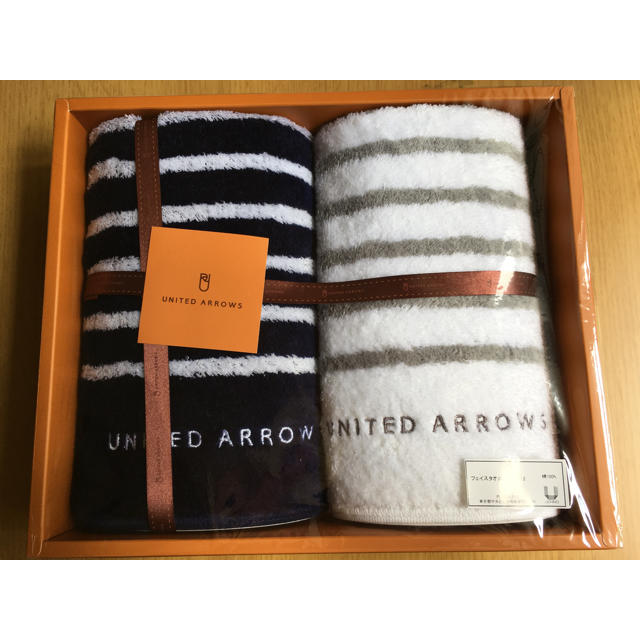 UNITED ARROWS(ユナイテッドアローズ)の新品未使用★ユナイテッドアローズ フェイスタオル 2枚セット インテリア/住まい/日用品の日用品/生活雑貨/旅行(タオル/バス用品)の商品写真