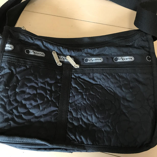 LeSportsac(レスポートサック)のカバン レディースのバッグ(ショルダーバッグ)の商品写真