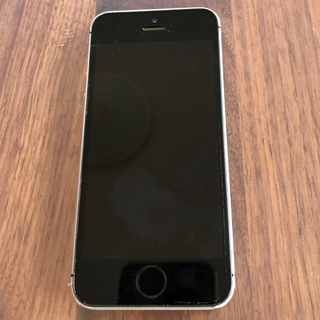 アイフォーン(iPhone)のiPhone SE 32G スペースグレイ(スマートフォン本体)