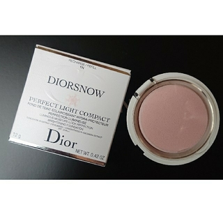 ディオール(Dior)のディオール スノーパーフェクトライト コンパクト ファンデーション レフィル1N(ファンデーション)